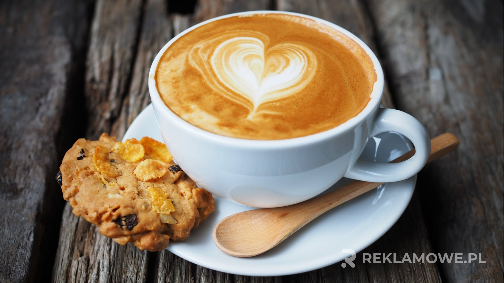 Trendy w projektowaniu filiżanek reklamowych w 2025 roku