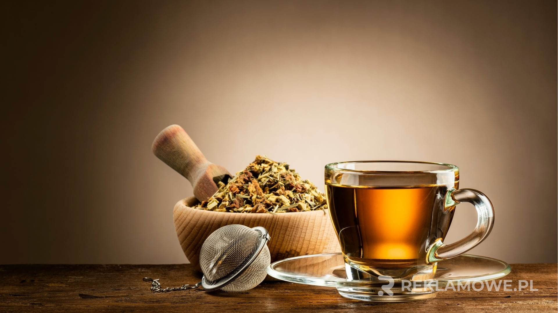 Filiżanka reklamowa skoordynowana z narzędziami marketingowymi